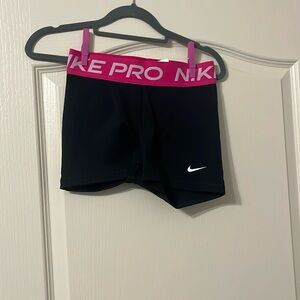 Nike Pro